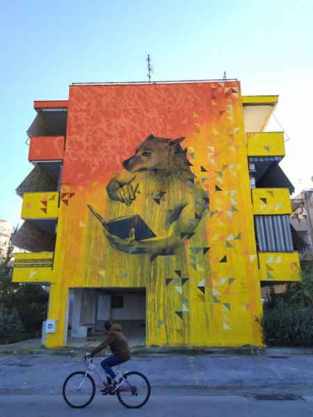 Μια μοναδική τοιχογραφία αφιερωμένη στα αδέσποτα ζώα, στο Βόλο